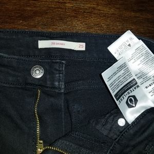LEVI JEANS